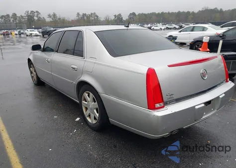 2006 Cadillac Dts Standard z USA, uszkodzony, nr VIN 1G6KD57Y66U107077
